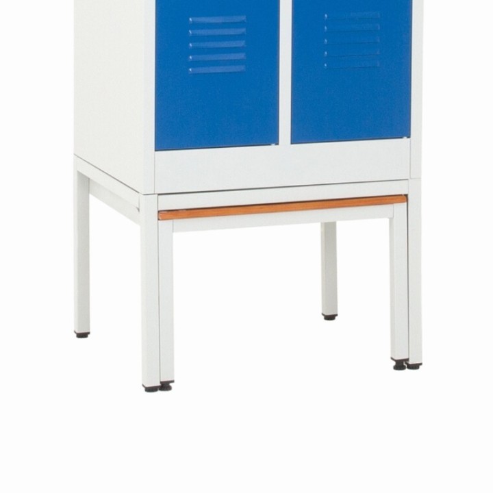 Visão de 3/4 do banco para vestiário retrátil 60 cm